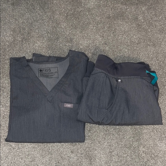 FIGS Graphite Scrub Set - Picture 2 of 6